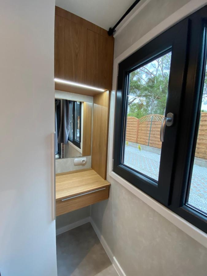 Domy Nad Morzem - Chata Pirata- Tiny House Dziwnów Buitenkant foto